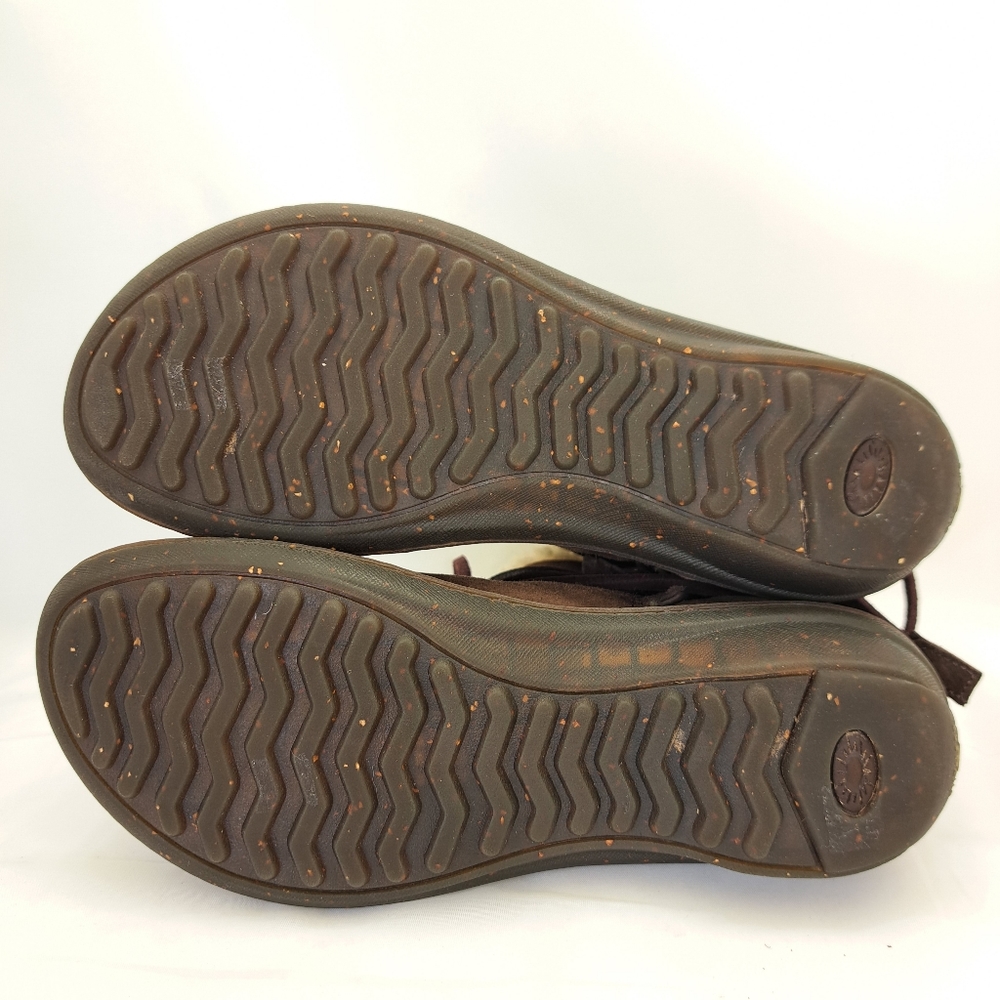 UGG Australia S/N 5749 Women's Suede Brown Leather Sheepskin Ankle Boots 9 - Picture 11 of 16